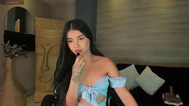 MiaLaurence online show from April 8, 7:16 pm