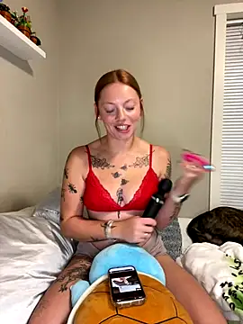 Snapshot of kelsred12 chatting on September 15, 3:37 am kelsred12 online show from September 15, 3:37 am