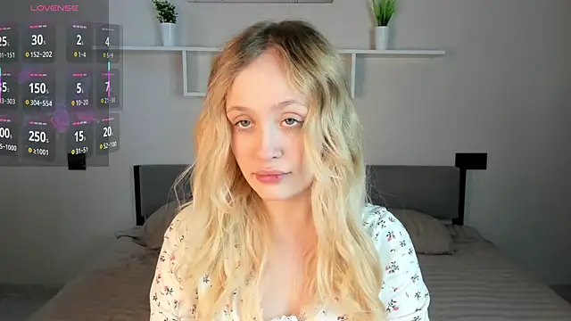 Julliakoill online show from October 27, 6:42 am