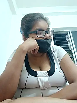 Snapshot of Elie_couple143 chatting on October 2, 7:19 pm Elie couple143 online show from October 2, 7:19 pm