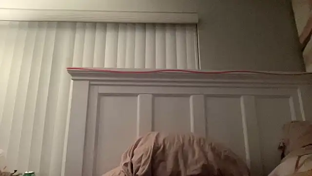 sweetnjuicyyy online show from September 11, 3:18 am