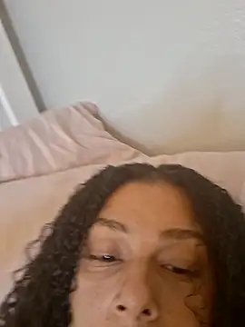 sweetnjuicyyy online show from September 29, 6:40 am