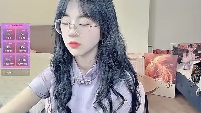 nini a online show from February 10, 1:47 pm