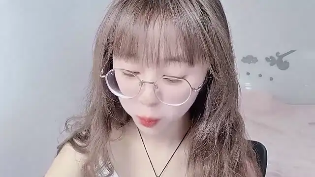 nini a online show from September 12, 12:12 pm