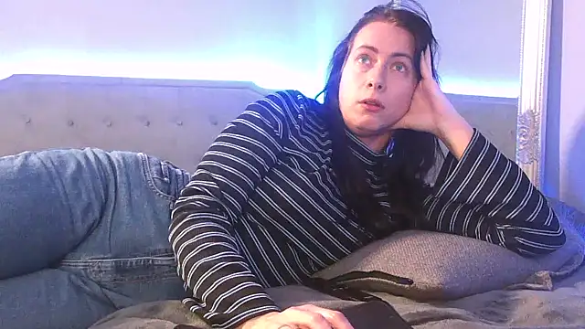 Bunnyela1 online show from February 5, 6:44 pm