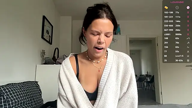 MaydaCornwall online show from October 11, 7:13 am