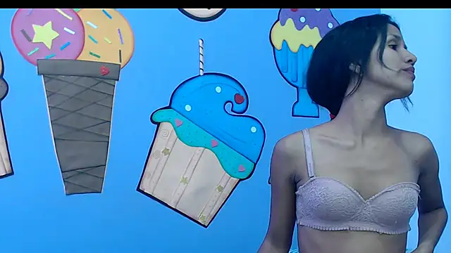 Snapshot of celesteskinny18 chatting on September 19, 8:52 pm celesteskinny18 online show from September 19, 8:52 pm
