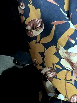 HiddenHoneyLDN online show from September 17, 10:57 am