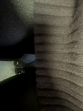 HiddenHoneyLDN online show from September 23, 10:35 am