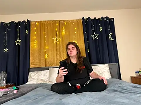 Eliza Kennedy online show from December 4, 12:13 am