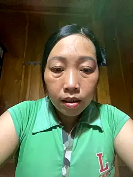 Snapshot of Lai005 chatting on October 2, 9:36 am Lai005 online show from October 2, 9:36 am