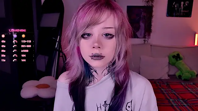 Lollyshy online show from November 6, 10:43 am