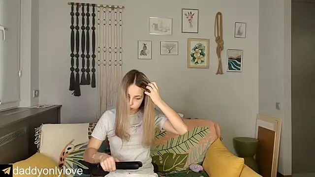 daddyonlyloveme online show from November 15, 9:27 pm