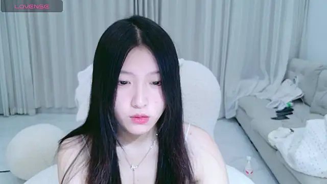 Snapshot of rainybb chatting on October 15, 11:24 am rainybb online show from October 15, 11:24 am
