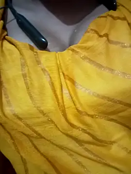 kaviyaponnu0987 online show from March 29, 8:08 pm