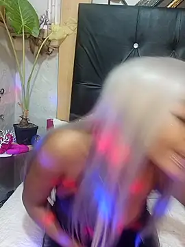 Juicy Candy-Reloaded online show from April 16, 10:12 pm