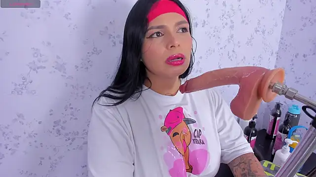 Snapshot of miathonson769 chatting on October 29, 9:06 pm miathonson769 online show from October 29, 9:06 pm