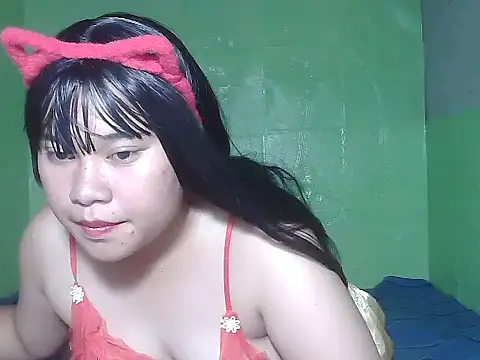 Kiarra 69 online show from December 16, 1:06 pm