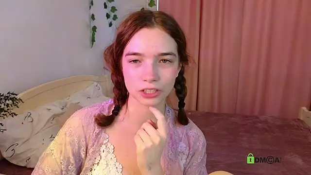 Snapshot of Evi_Brook chatting on October 8, 11:03 am Evi Brook online show from October 8, 11:03 am