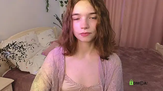 Snapshot of Evi_Brook chatting on October 15, 1:25 pm Evi Brook online show from October 15, 1:25 pm