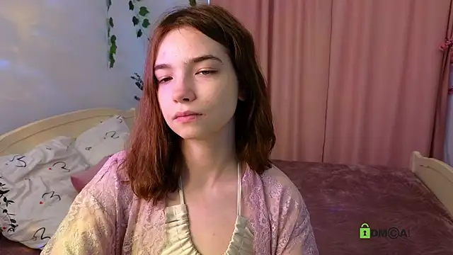 Snapshot of Evi_Brook chatting on October 5, 11:48 am Evi Brook online show from October 5, 11:48 am