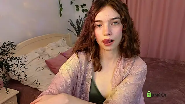 Snapshot of Evi_Brook chatting on October 6, 1:50 pm Evi Brook online show from October 6, 1:50 pm