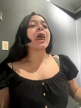 Emily Rivers  online show from November 26, 1:34 pm