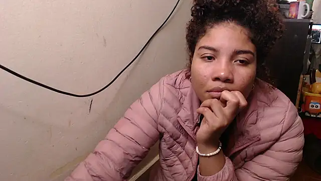 madelene online show from March 27, 3:08 am