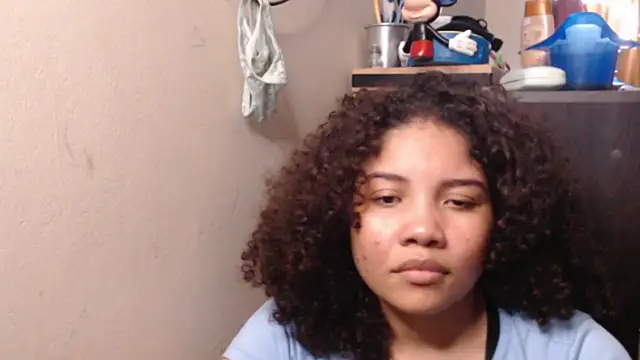 madelene online show from November 18, 5:19 am