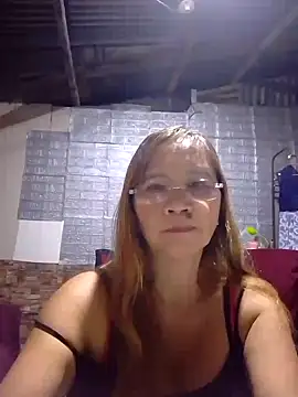 Snapshot of SexyHottMom chatting on September 23, 9:40 am SexyHottMom online show from September 23, 9:40 am