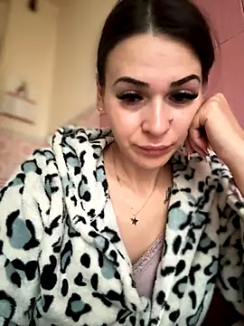 iSelena online show from November 17, 5:52 am