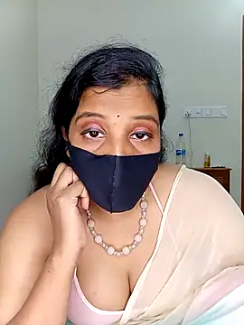 Snapshot of Rose-luckey chatting on September 13, 7:22 pm Rose-luckey online show from September 13, 7:22 pm