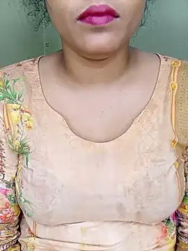 Rose-luckey online show from April 21, 2:35 pm