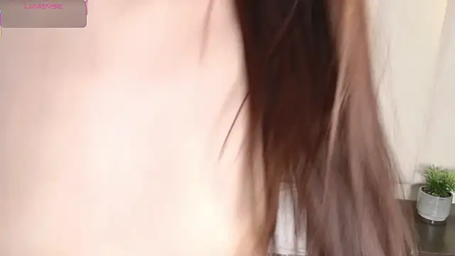 SofiJones  online show from November 4, 8:58 pm