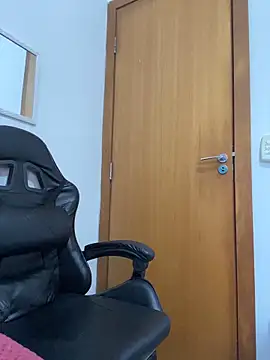 lucioliveira online show from April 16, 12:27 pm