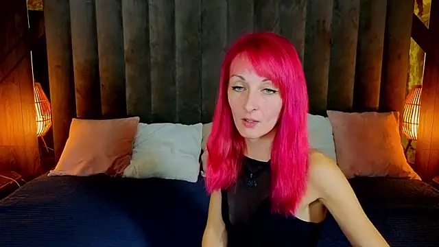 Snapshot of BrandyBloom chatting on September 27, 7:32 pm BrandyBloom online show from September 27, 7:32 pm