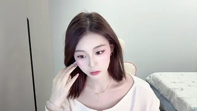 Snapshot of Cookie-oo chatting on October 31, 11:36 am Cookie-oo online show from October 31, 11:36 am