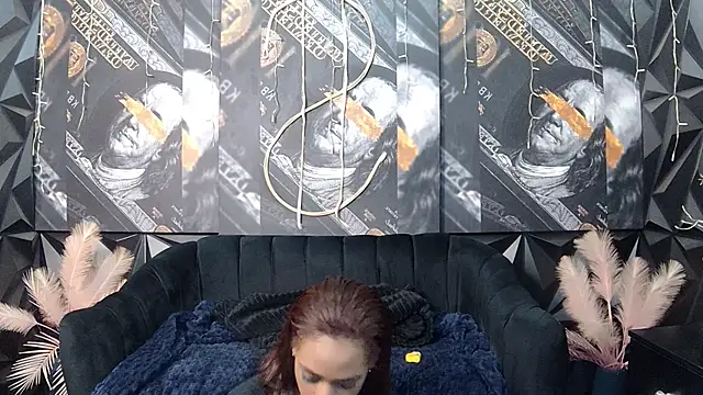 Lilmisbaddyxxx online show from November 18, 4:19 pm