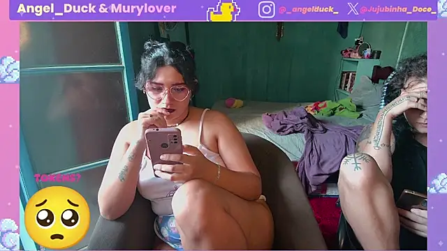 Angel Duck online show from April 8, 8:22 pm