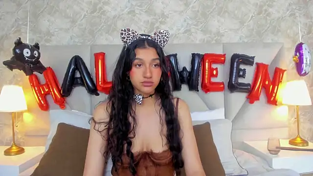 ValentiinaCruz online show from November 1, 11:20 pm