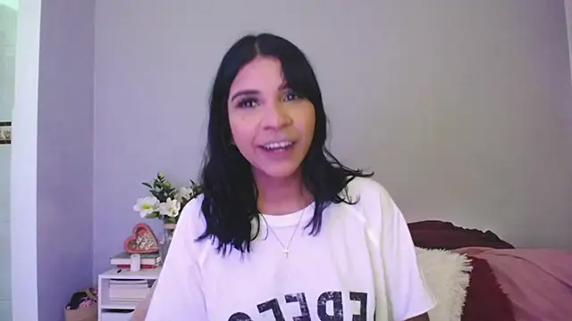 Laura-angeel online show from November 18, 10:44 pm