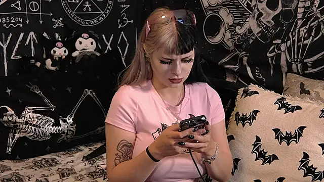 Paige Turner online show from April 24, 1:19 am