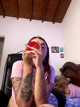 Paulina-Wells online show from November 18, 9:38 pm