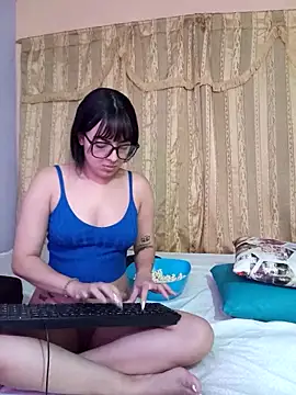 Snapshot of Sweet_Dirty_Baby chatting on September 23, 6:44 am Sweet Dirty Baby online show from September 23, 6:44 am