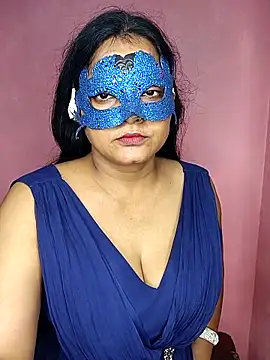 Snapshot of MEERAcle chatting on October 7, 7:51 pm MEERAcle online show from October 7, 7:51 pm