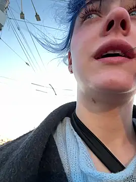 Only April online show from March 26, 4:47 am