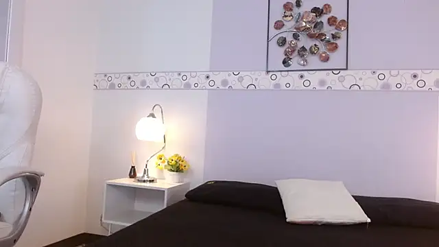 Celesstegh online show from April 18, 11:35 am