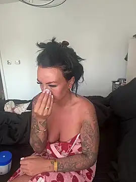 BELLABLACKXUK online show from June 28, 8:54 am