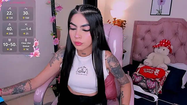 HannaColleman online show from September 25, 9:01 pm