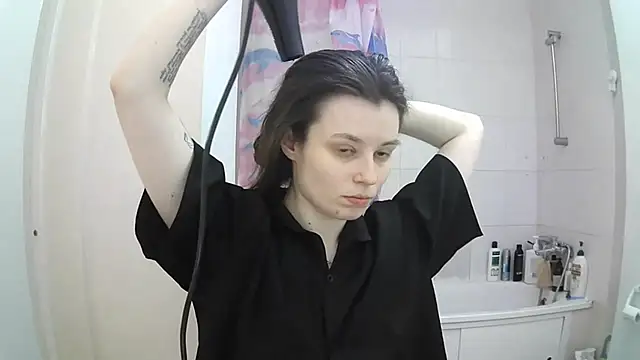 EdlinEngelby online show from November 24, 7:38 pm